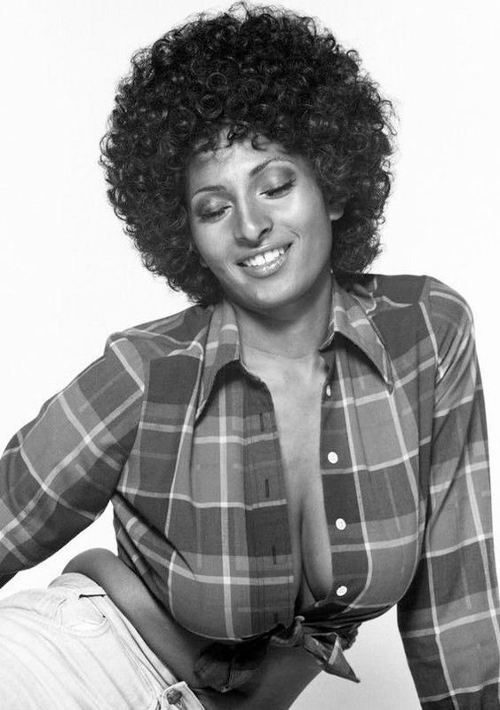 Pam Grier #rDBaKKTB