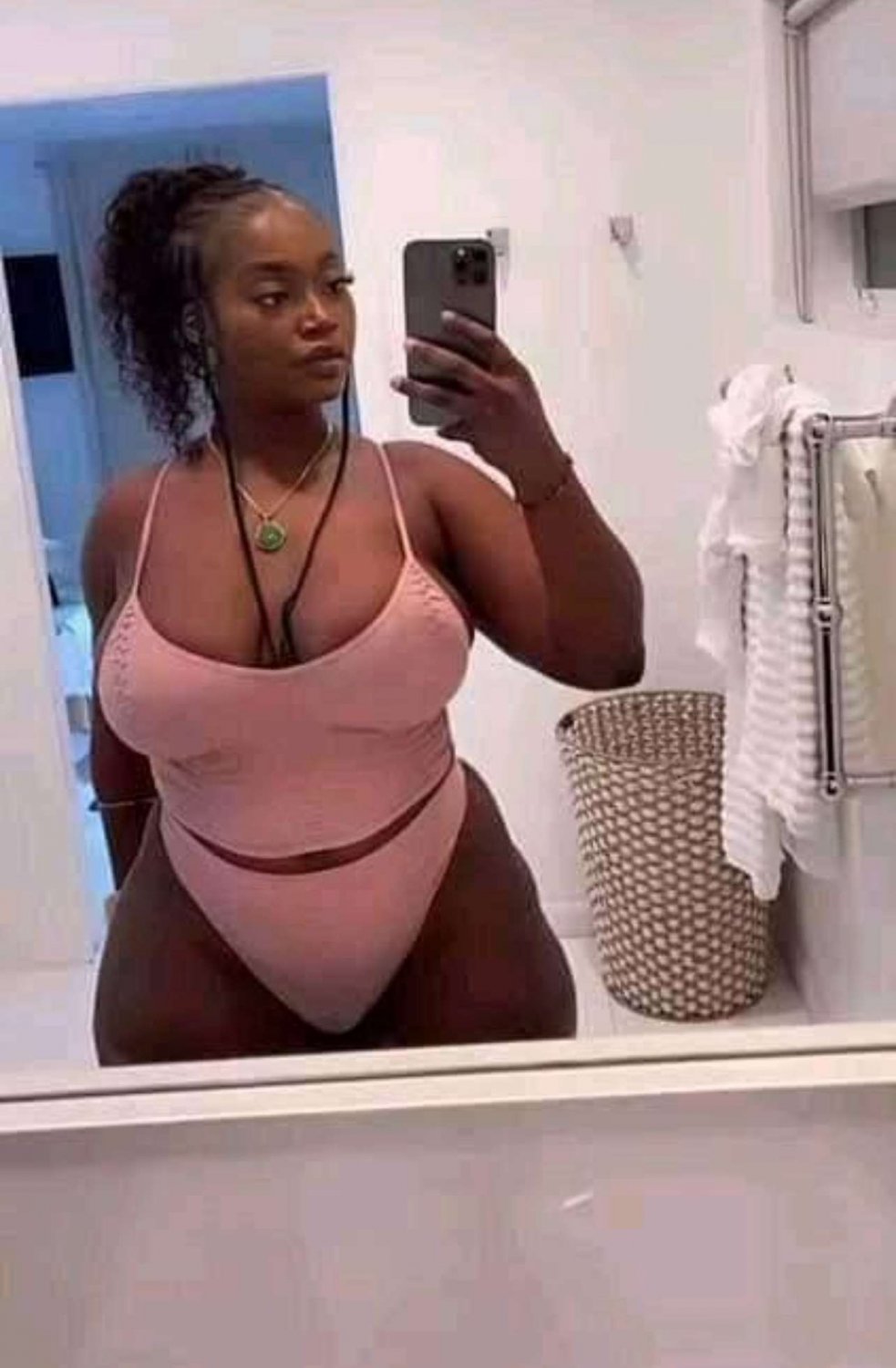 Big behinds #MJOU254W