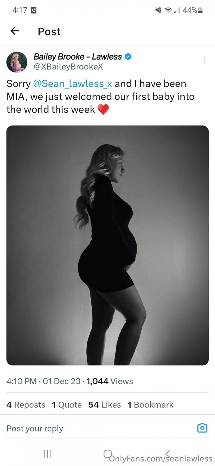 Sean Lawless wife gets split roasted w/ JMac #ONlCAZez