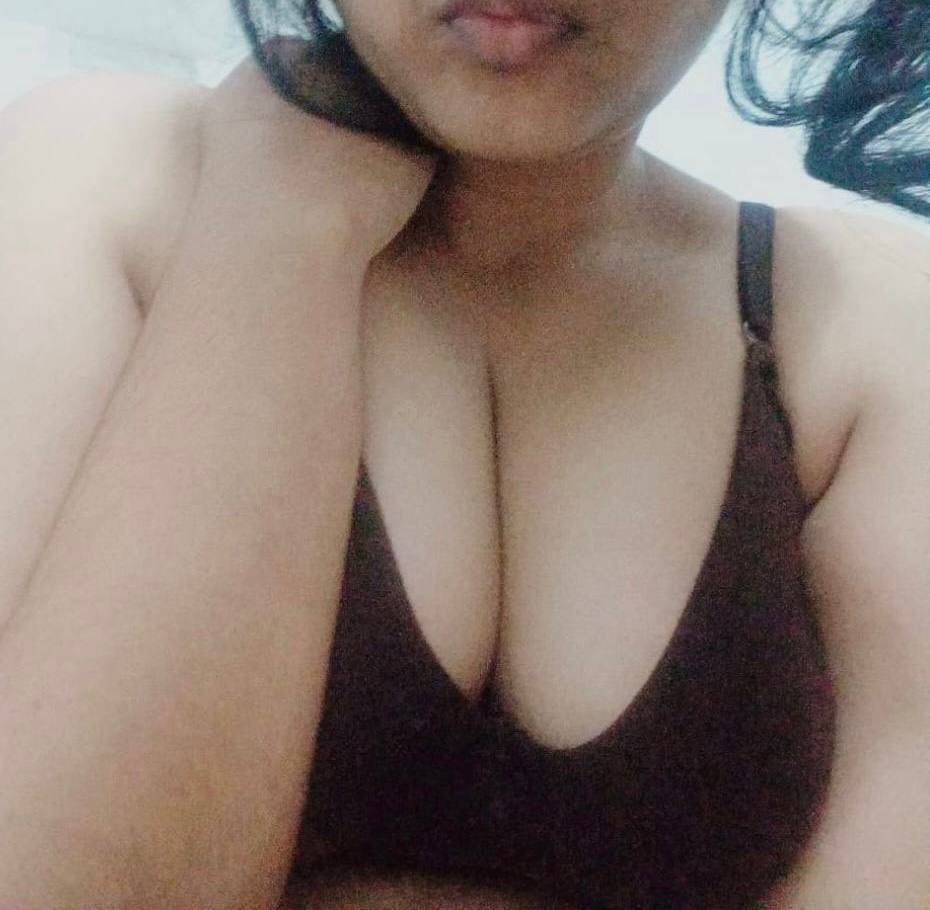 Sarah 25 yo slutty unaware indian muslim wife #DGJVzZrM