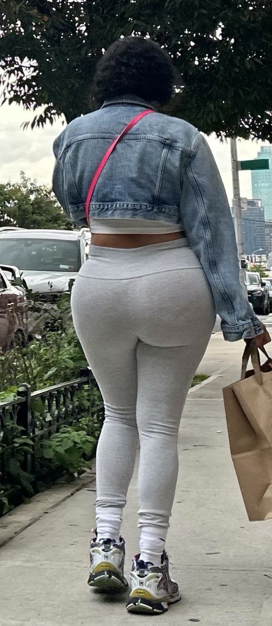 Thick Latina On The Streets If Ny #4B8oKBQX