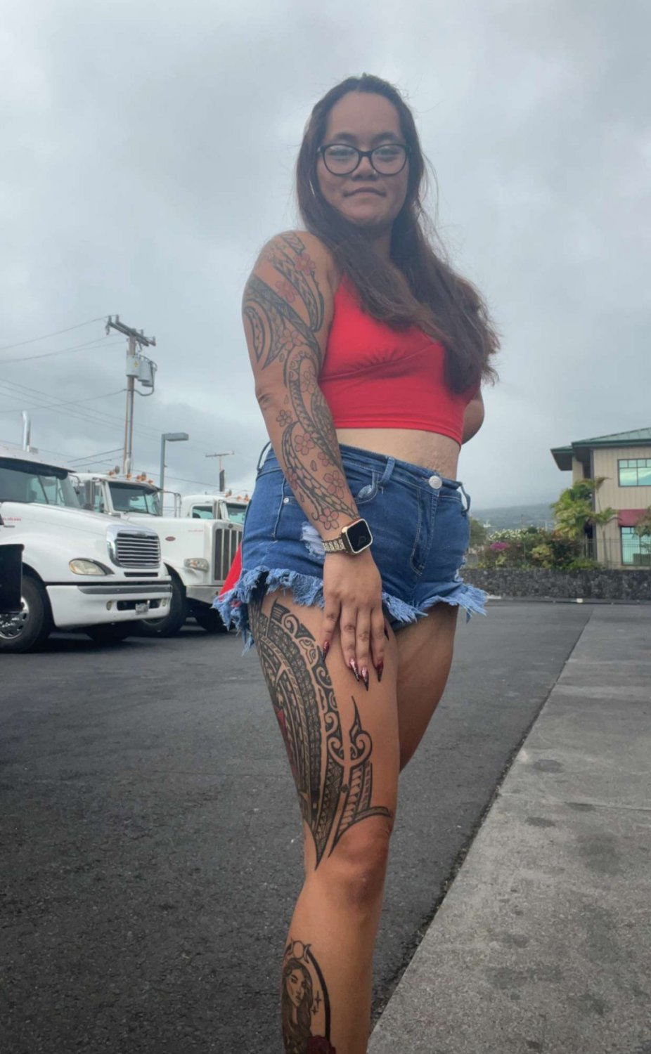 Hawaiian slut from the big island. #NhyUMLqw