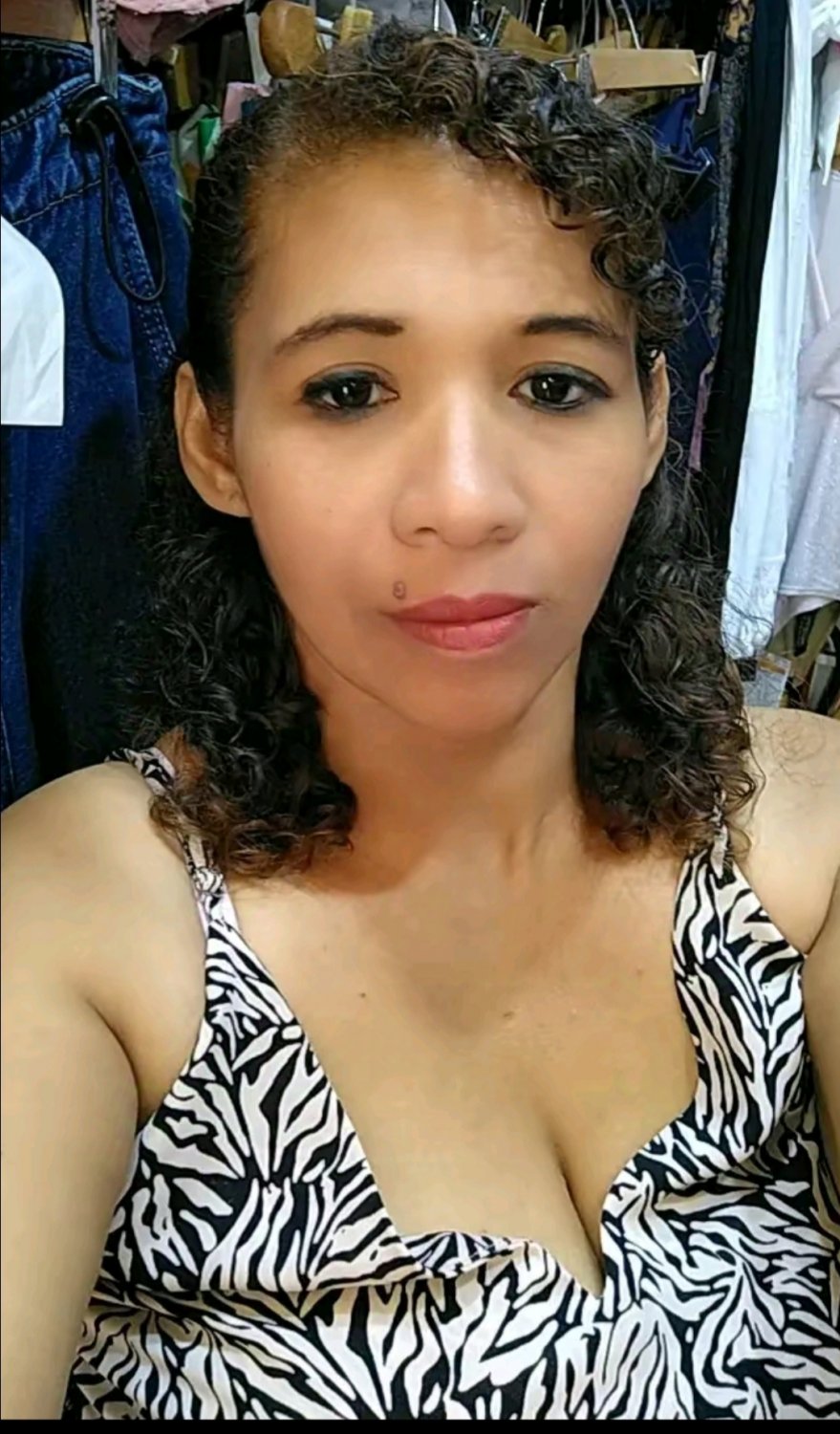 Mi tía rica, ¿les gustaría q le haga un contribute? #a2fd2qFQ